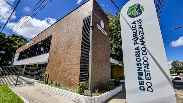 Concurso DPE AM: FCC organiza; 5 vagas + CR; até R$ 10 mil!